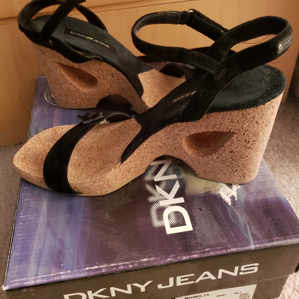 DKNY JEANS Ladies size 7 cork and suede wedge sandal